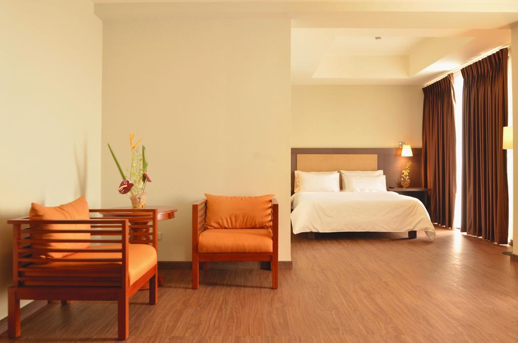 Rivermount Hotel And Resort Sarrat Exterior photo