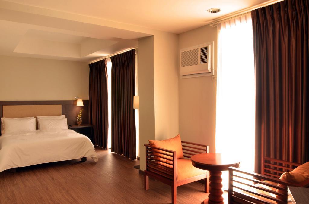 Rivermount Hotel And Resort Sarrat Exterior photo