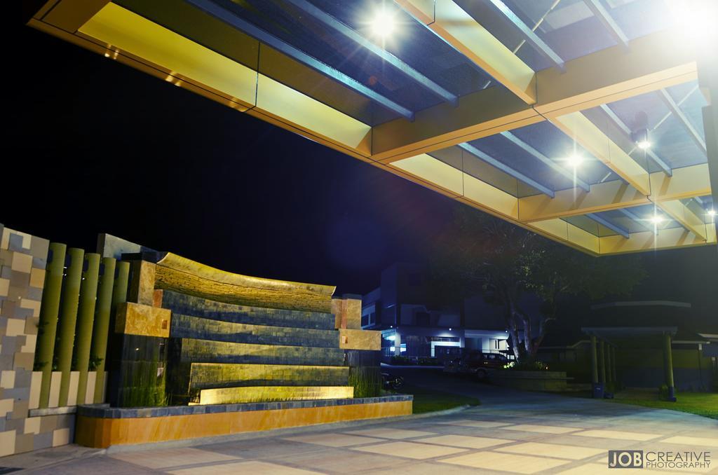 Rivermount Hotel And Resort Sarrat Exterior photo