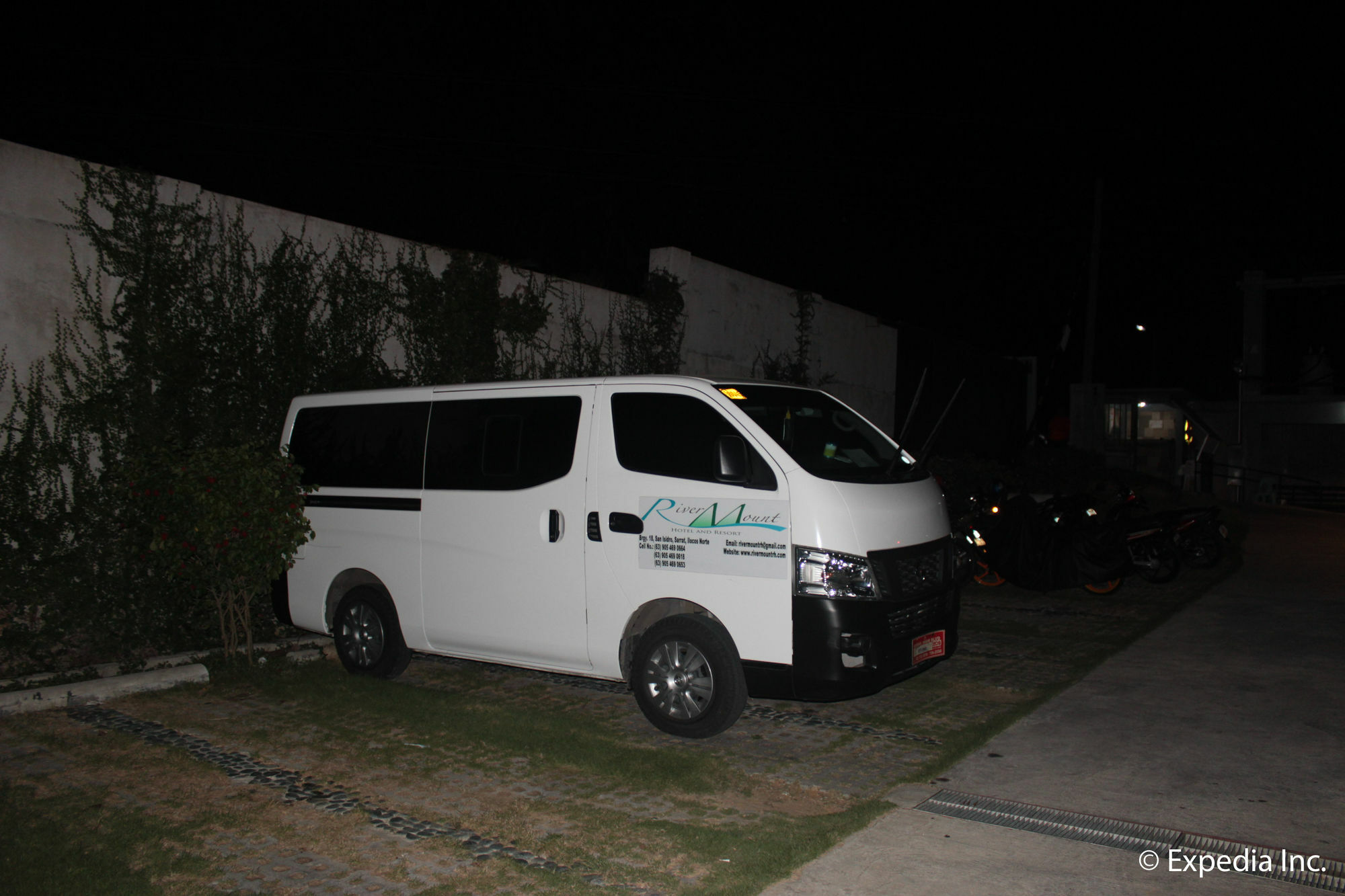 Rivermount Hotel And Resort Sarrat Exterior photo